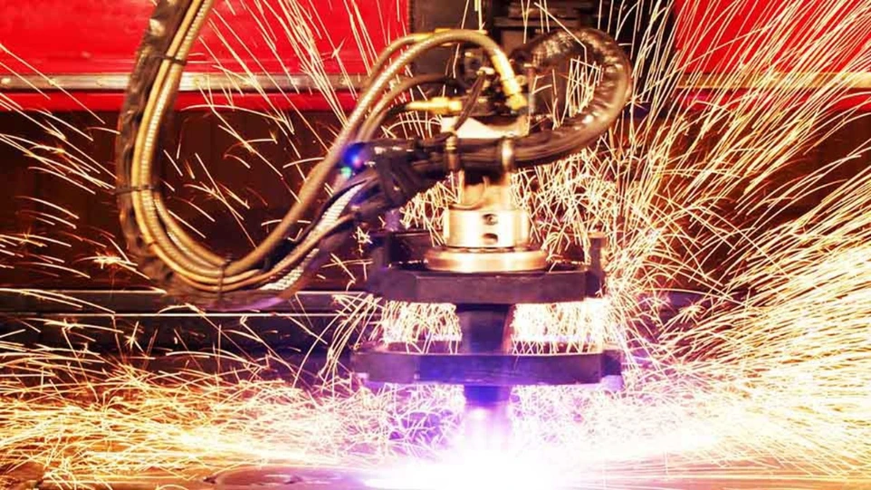 CNC plazemski rezalni stroji